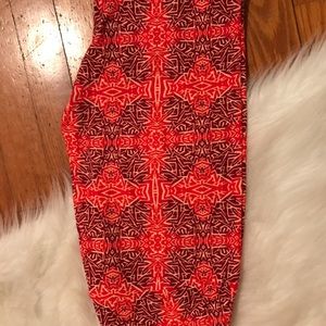 🍂Lularoe OS leggings, bright red and maroon